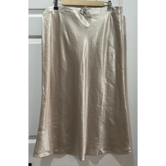 Vince Slip Midi Satin Skirt Size XL Ivory Off White Minimalist 90s Acetate - Picture 8 of 12